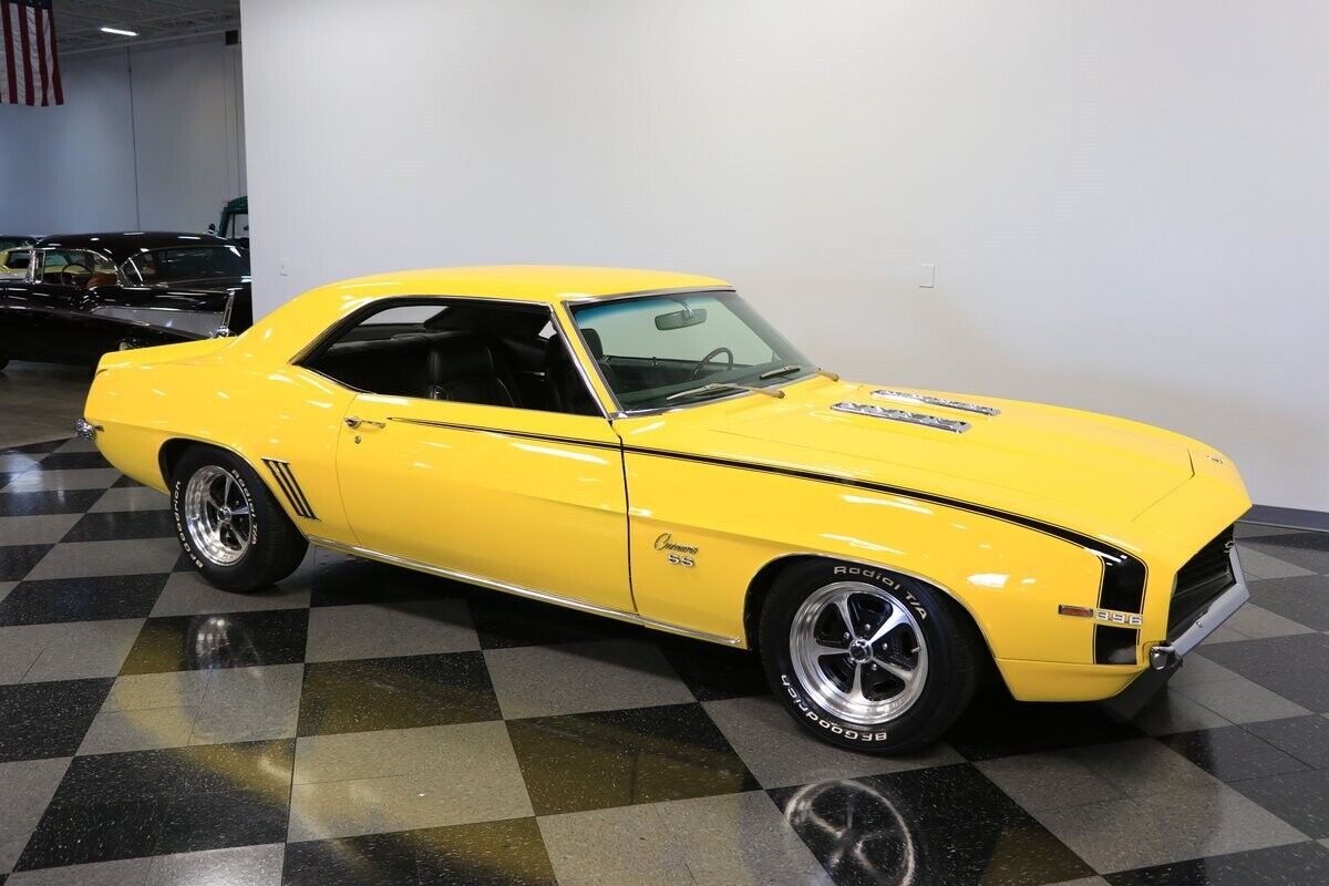 Chevrolet-Camaro-Coupe-1969-16