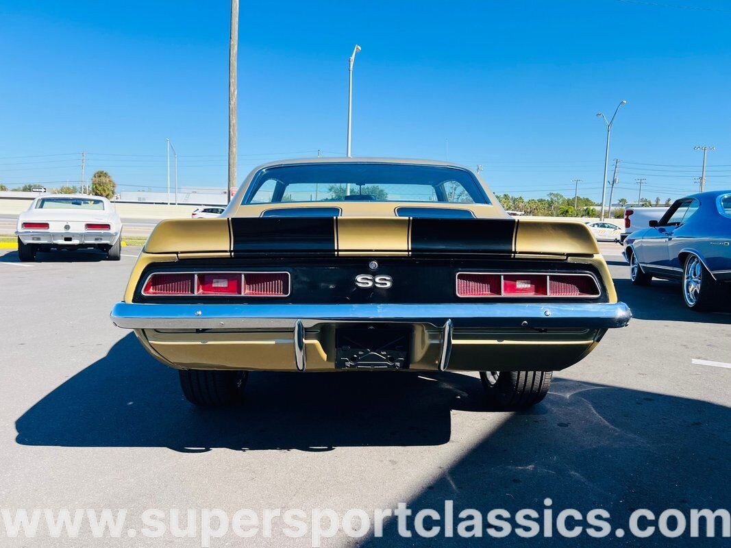 Chevrolet-Camaro-Coupe-1969-4