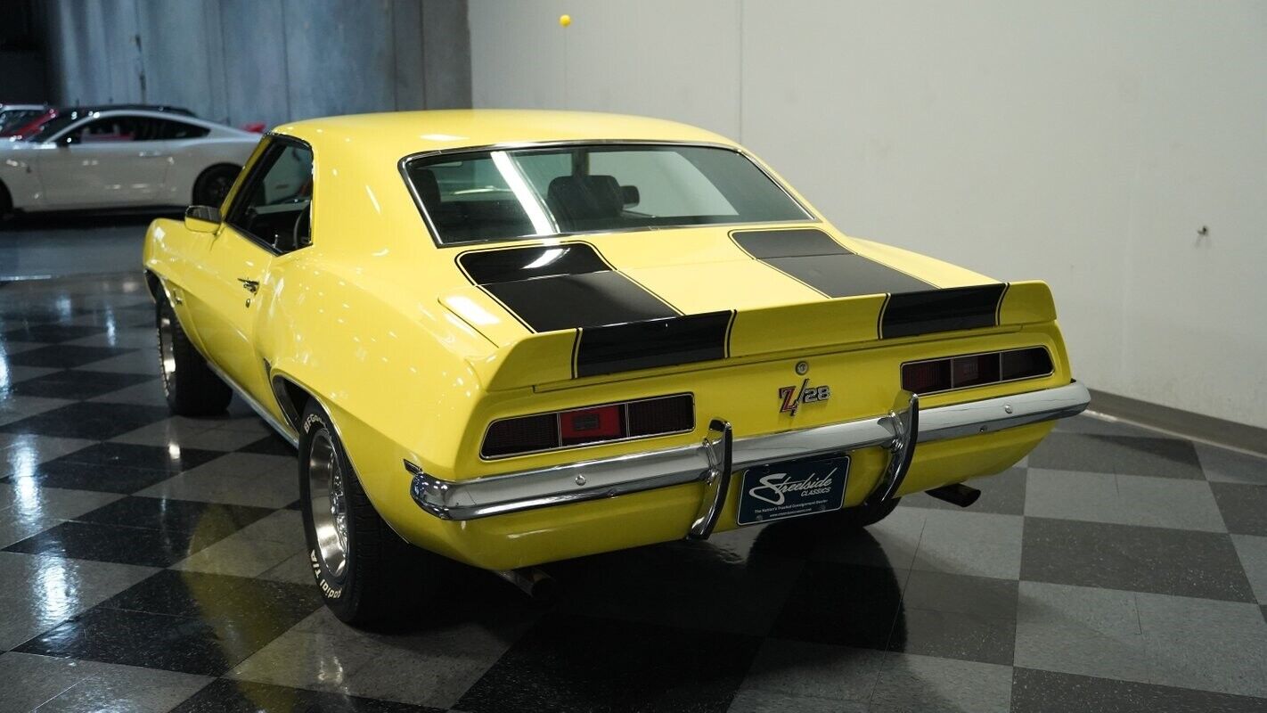 Chevrolet-Camaro-Coupe-1969-8