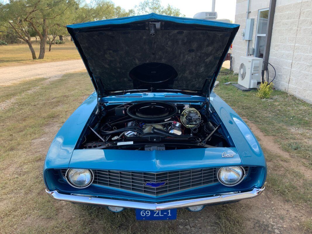 Chevrolet-Camaro-Coupe-1969-Blue-Ivory-1085-10