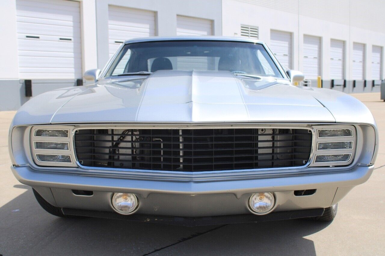 Chevrolet-Camaro-Coupe-1969-Silver-Black-5304-11