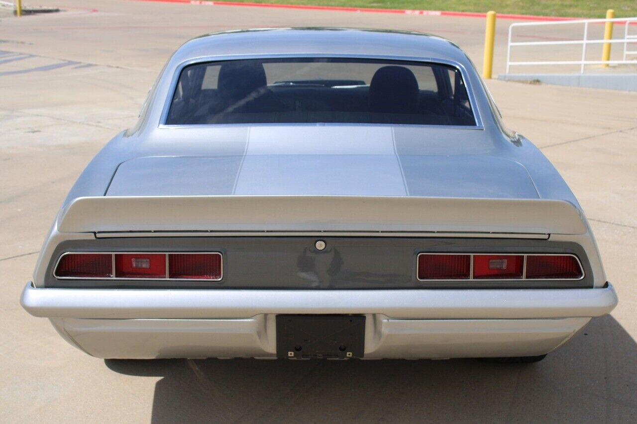 Chevrolet-Camaro-Coupe-1969-Silver-Black-5304-4