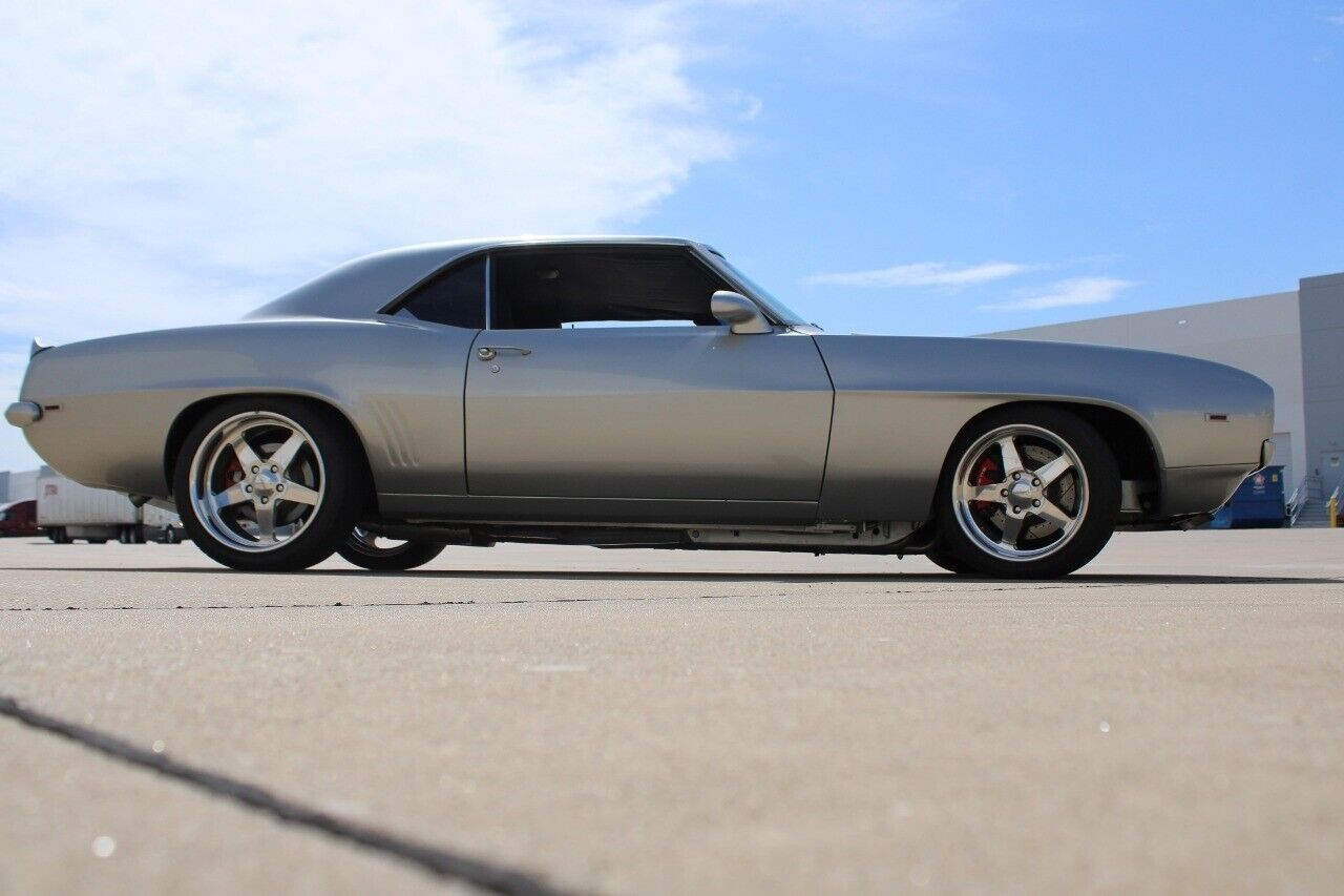 Chevrolet-Camaro-Coupe-1969-Silver-Black-5304-9