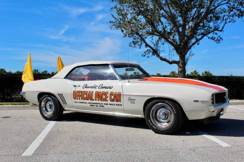 Chevrolet-Camaro-Coupe-1969-White-Orange-154-5