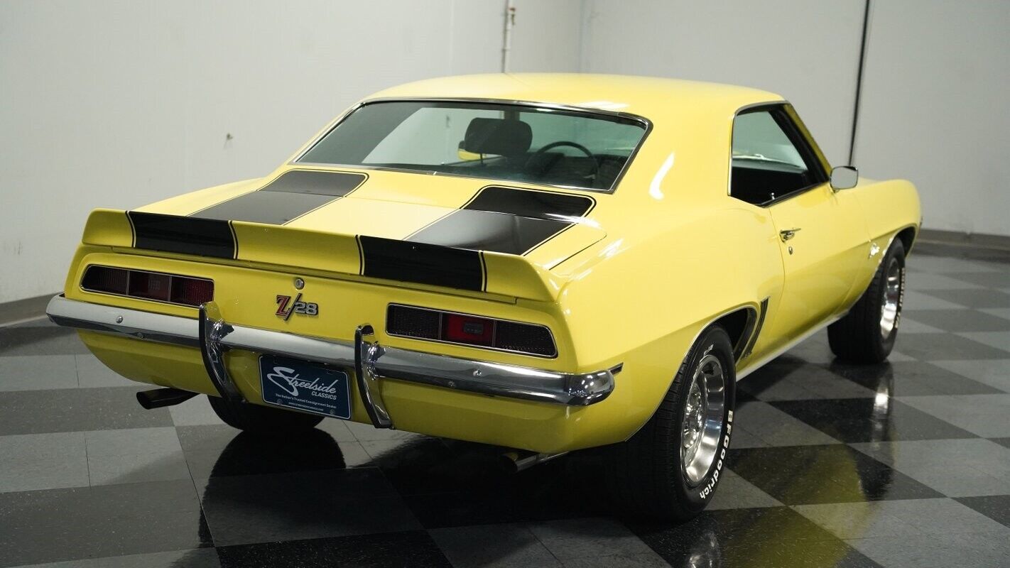 Chevrolet-Camaro-Coupe-1969-Yellow-Black-1012-10