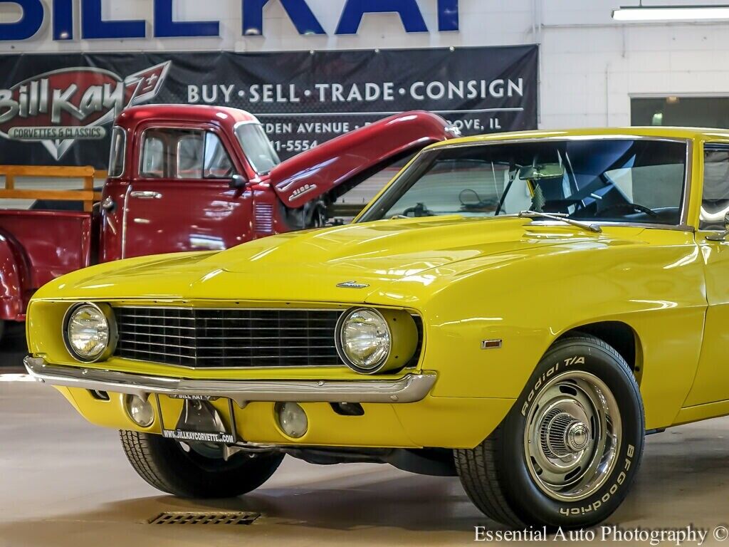 Chevrolet-Camaro-Coupe-1969-Yellow-Black-114606-2