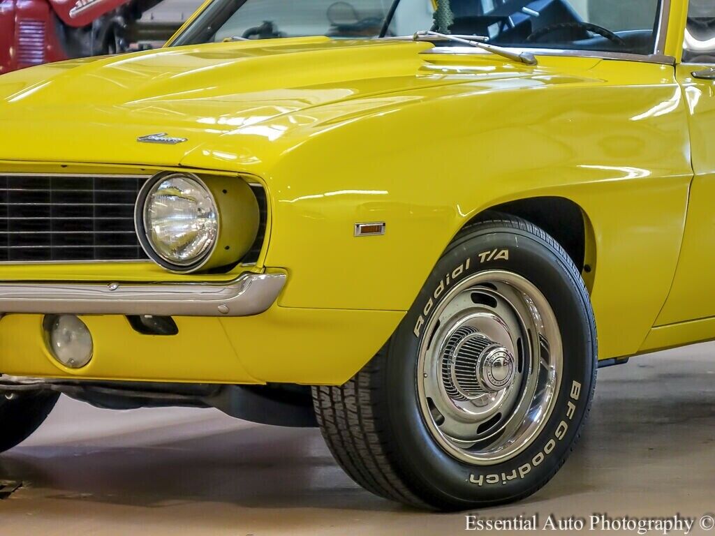 Chevrolet-Camaro-Coupe-1969-Yellow-Black-114606-3