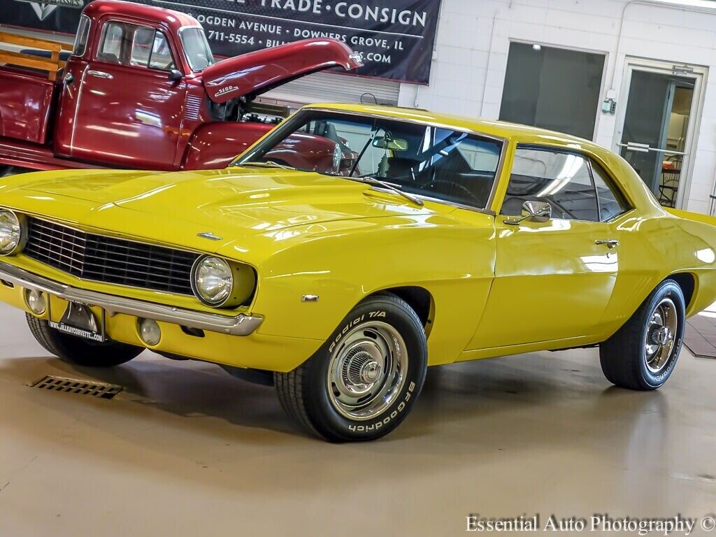 Chevrolet-Camaro-Coupe-1969-Yellow-Black-114606-4