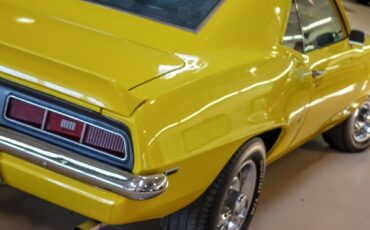 Chevrolet-Camaro-Coupe-1969-Yellow-Black-114606-8