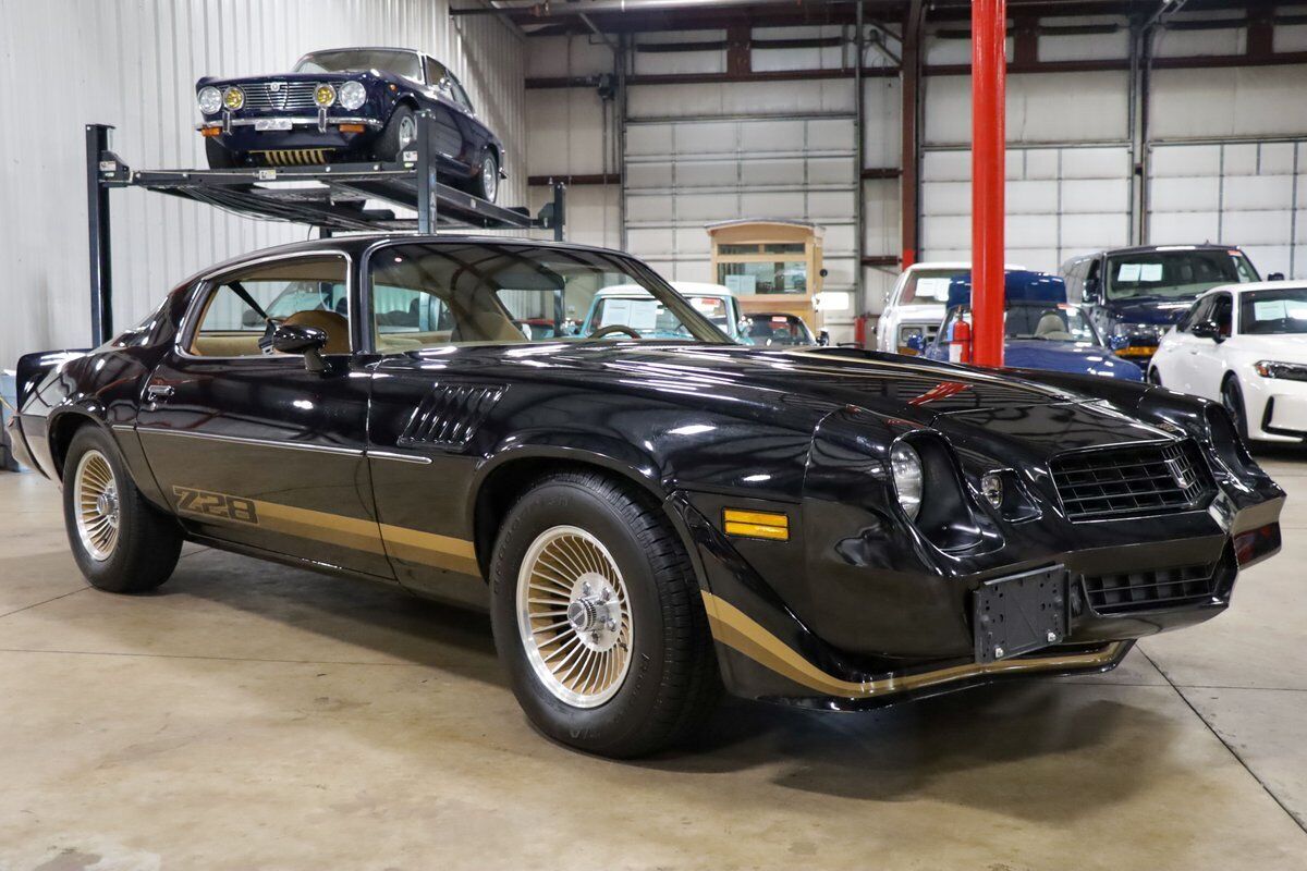 Chevrolet-Camaro-Coupe-1979-Black-Tan-21208-10