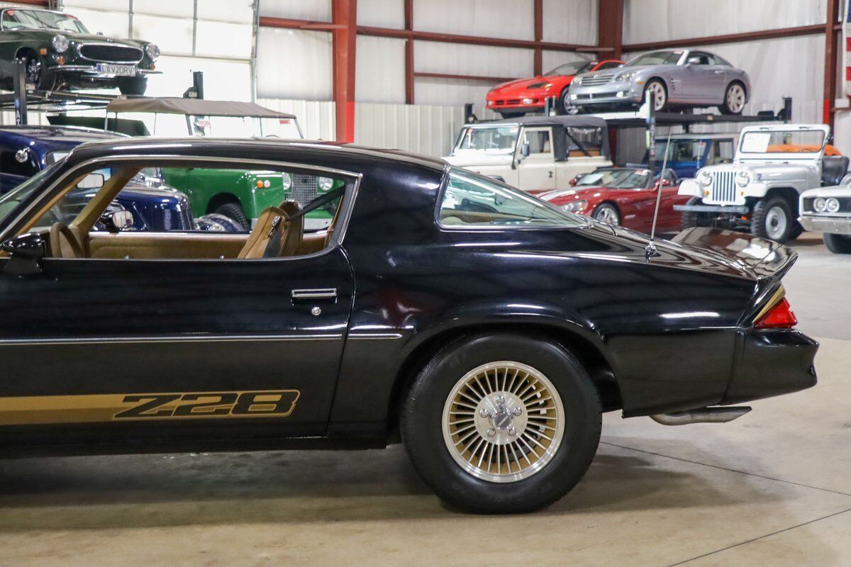 Chevrolet-Camaro-Coupe-1979-Black-Tan-21208-3