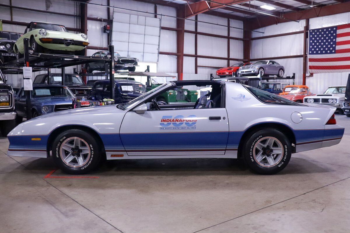 Chevrolet-Camaro-Coupe-1982-Silver-Blue-28780-2