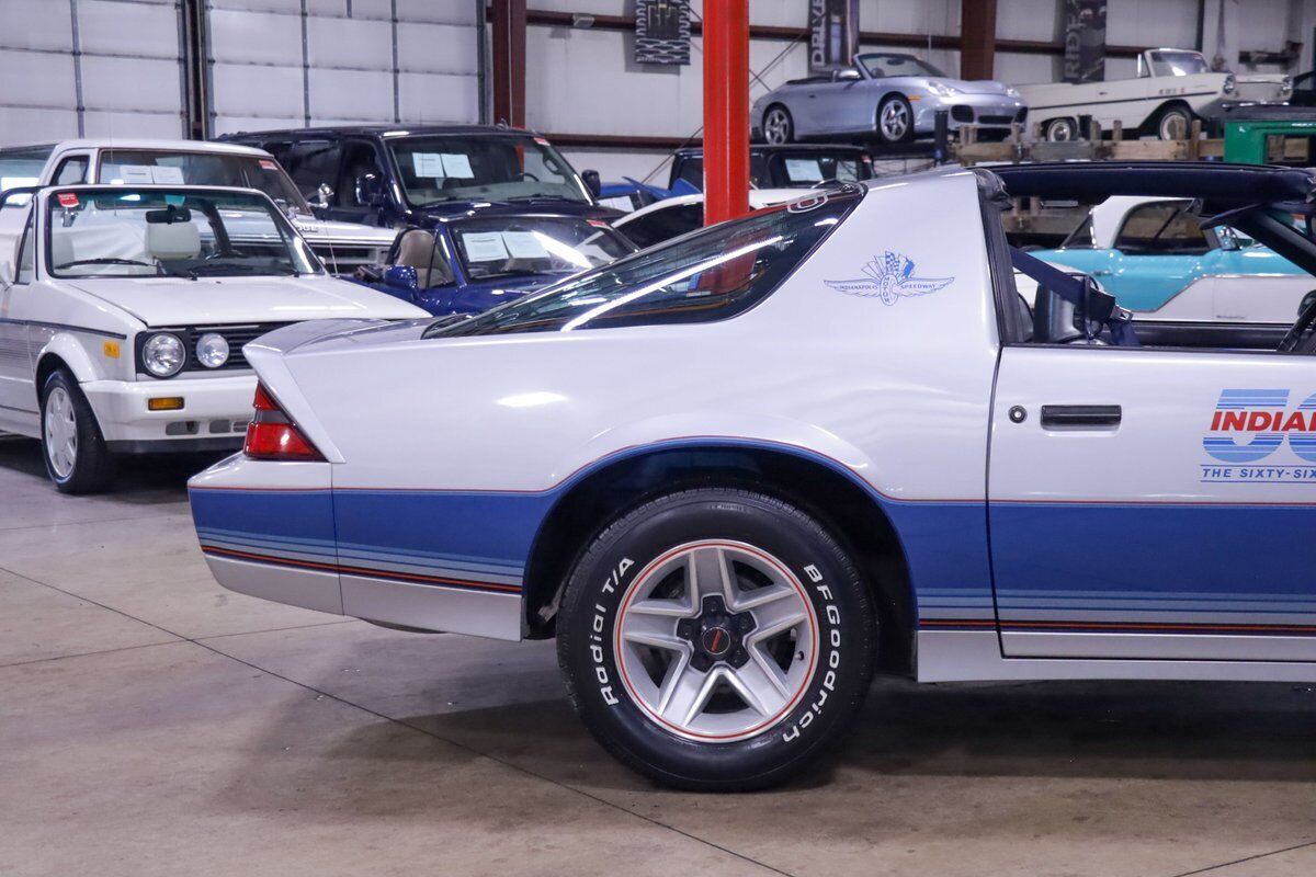 Chevrolet-Camaro-Coupe-1982-Silver-Blue-28780-7