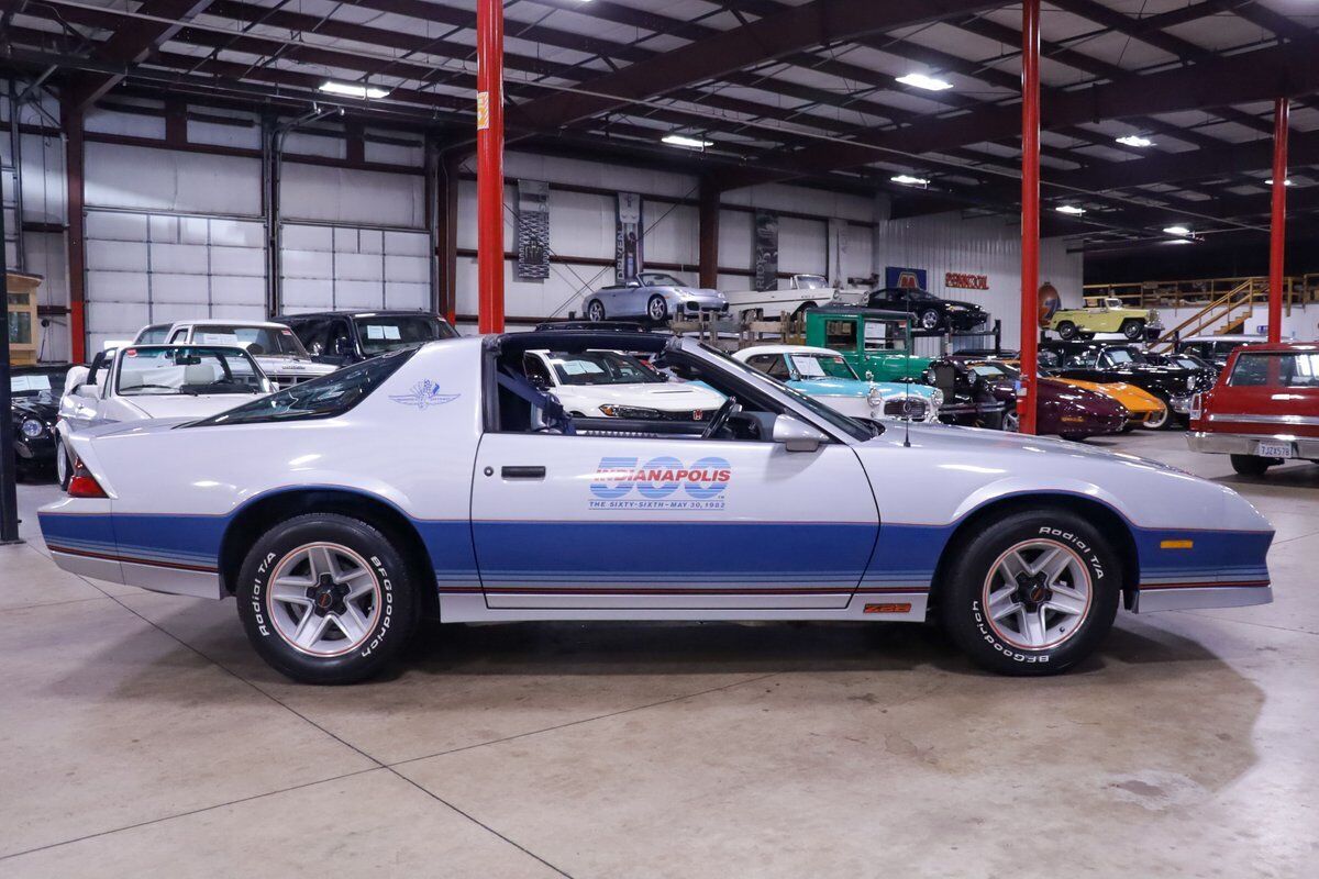 Chevrolet-Camaro-Coupe-1982-Silver-Blue-28780-8