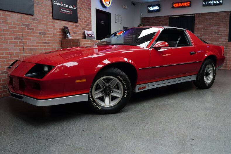 Chevrolet-Camaro-Coupe-1984-Red-Charcoal-166644-1