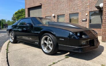 Chevrolet-Camaro-Coupe-1986-Black-Red-138949-10