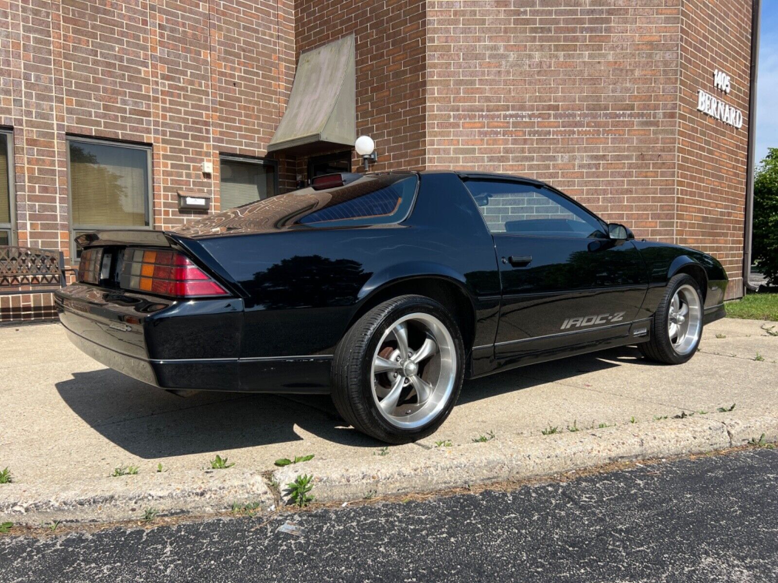 Chevrolet-Camaro-Coupe-1986-Black-Red-138949-8