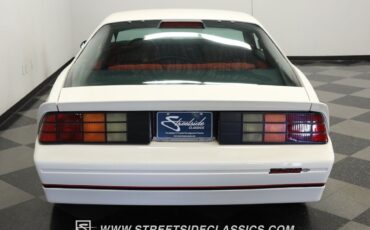 Chevrolet-Camaro-Coupe-1986-White-Red-25822-8