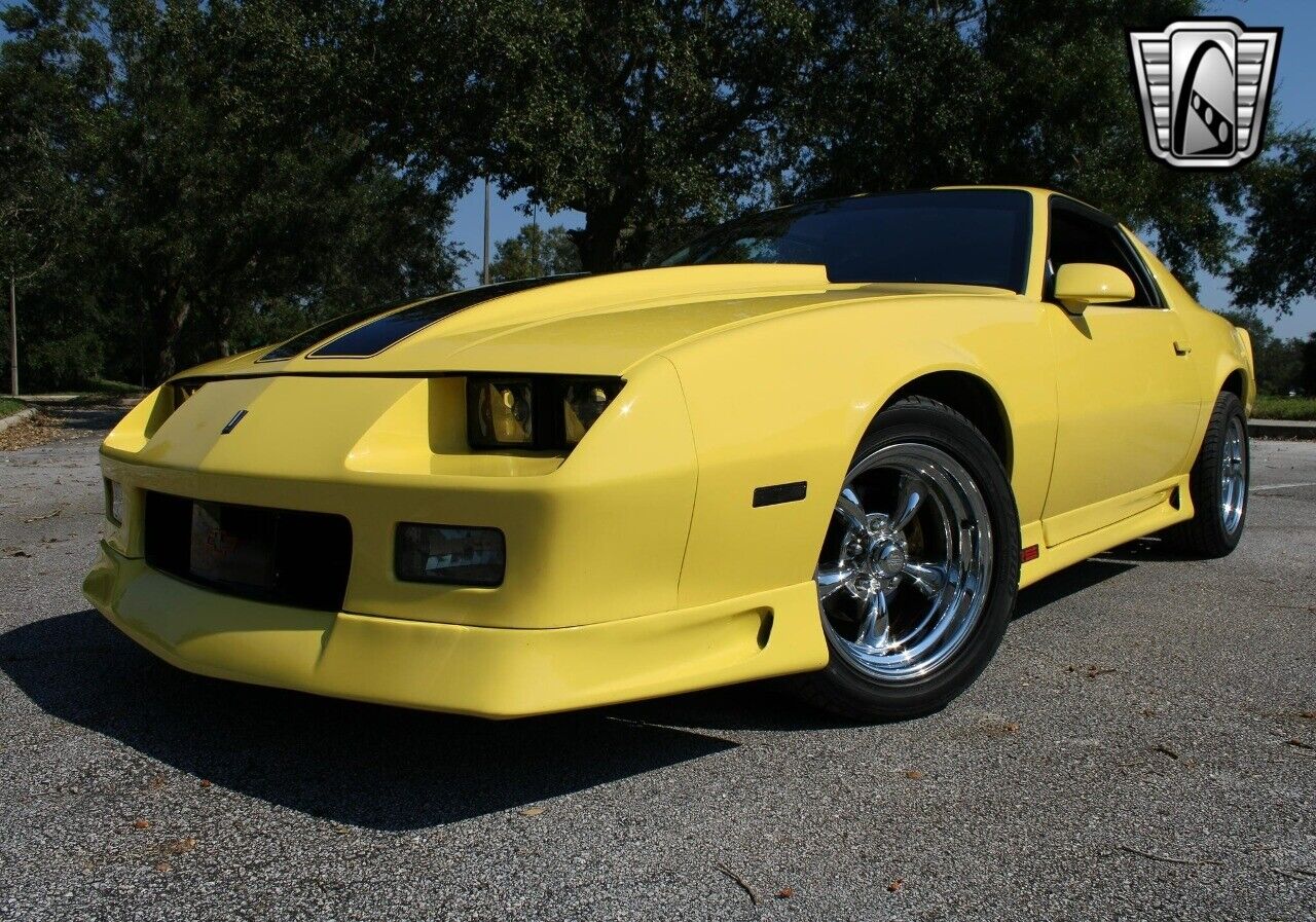 Chevrolet-Camaro-Coupe-1992-Yellow-Black-214418-11