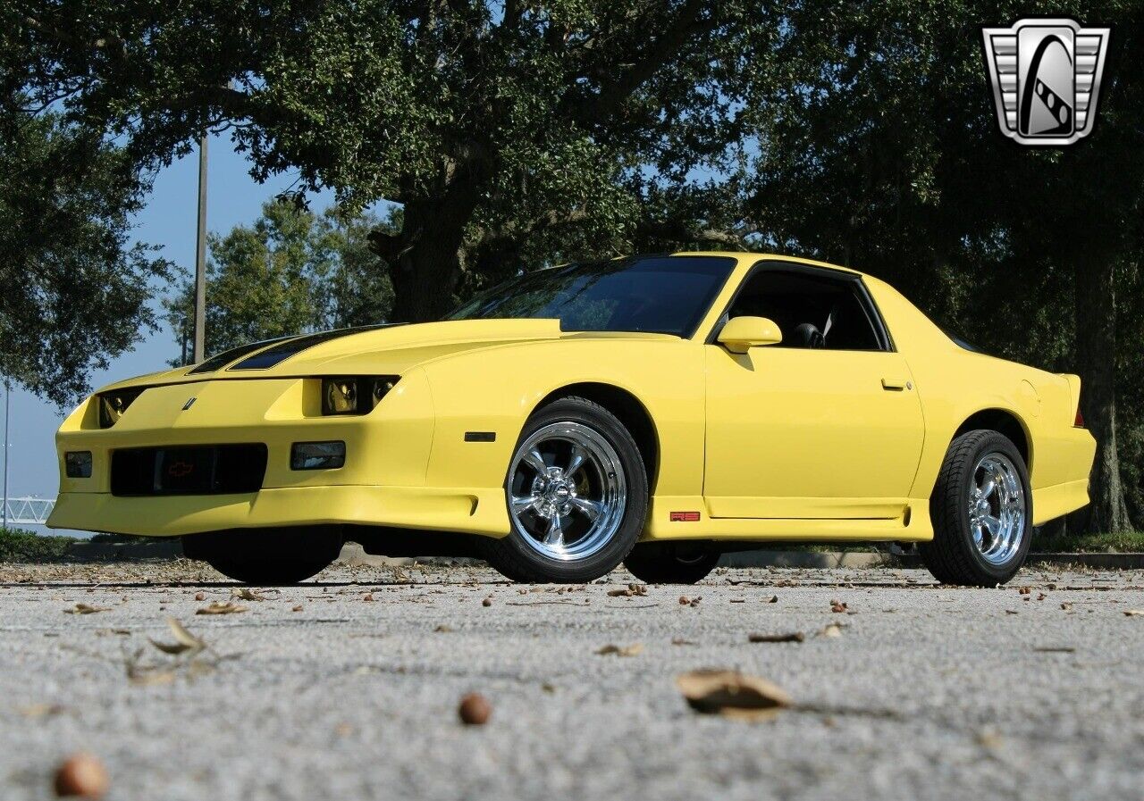 Chevrolet-Camaro-Coupe-1992-Yellow-Black-214418-2