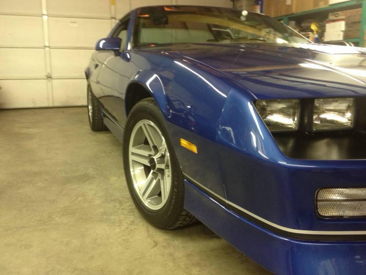 Chevrolet-Camaro-iroc-z-z28-1987-2