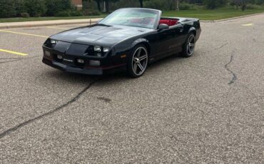 Chevrolet-Camaro-iroc-z28-1990-black-117482-7