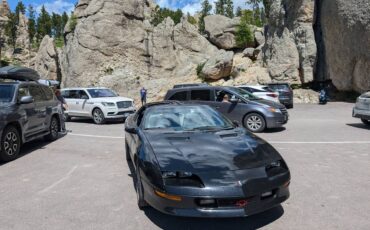 Chevrolet-Camaro-sport-coupe-amp-convertible-1995-10