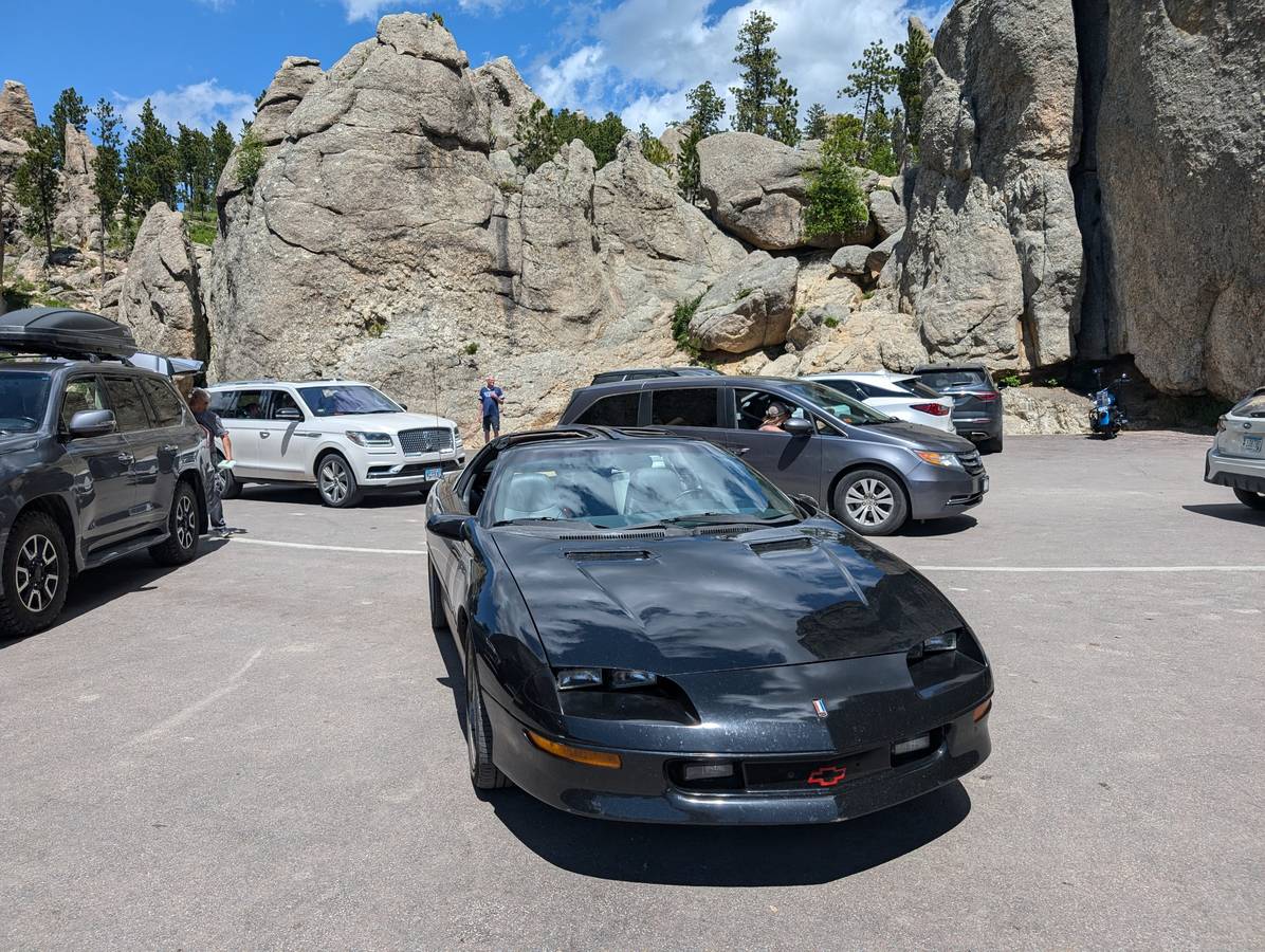 Chevrolet-Camaro-sport-coupe-amp-convertible-1995-10