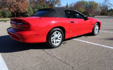 Chevrolet-Camaro-sport-coupe-amp-convertible-1995-10