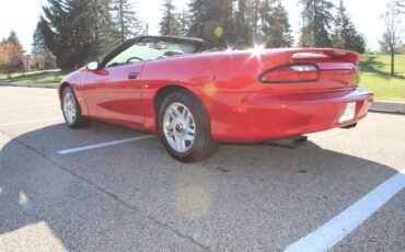 Chevrolet-Camaro-sport-coupe-amp-convertible-1995-3