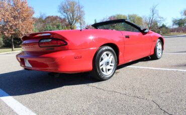 Chevrolet-Camaro-sport-coupe-amp-convertible-1995-4