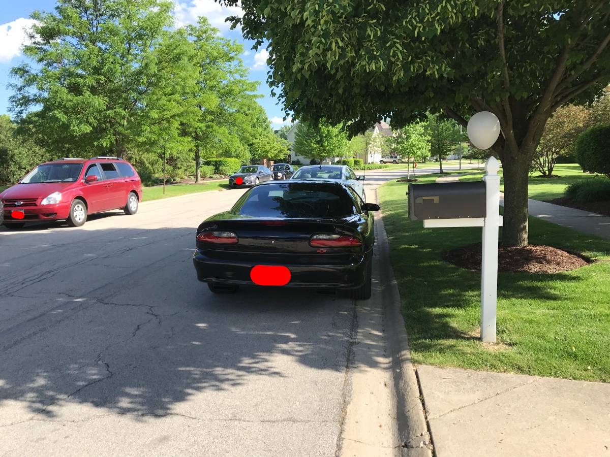 Chevrolet-Camaro-sport-coupe-amp-convertible-1995-5