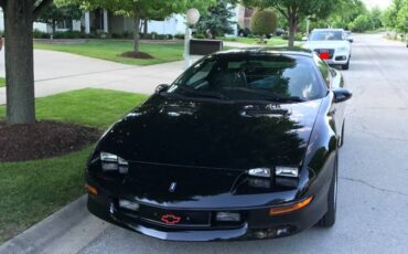 Chevrolet-Camaro-sport-coupe-amp-convertible-1995-6