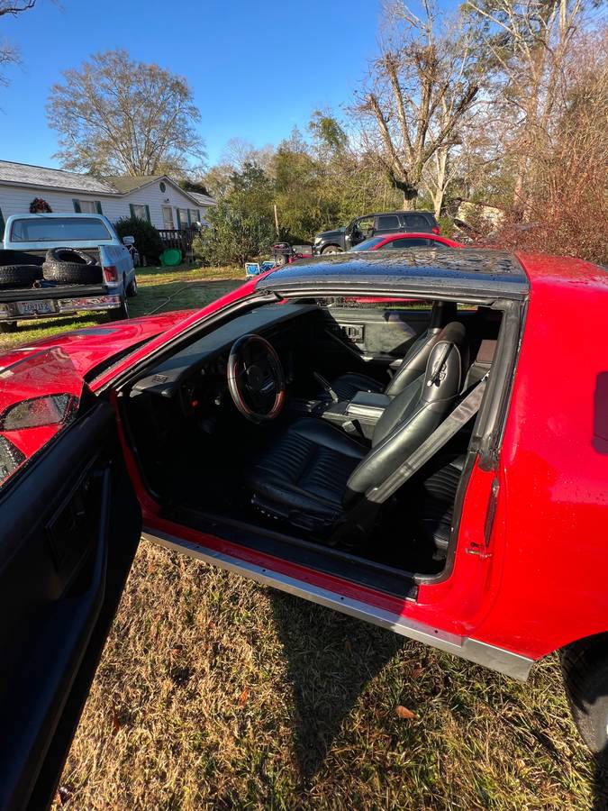 Chevrolet-Camaro-z28-1982-13