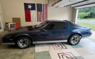 Chevrolet-Camaro-z28-1982-blue-138229-1