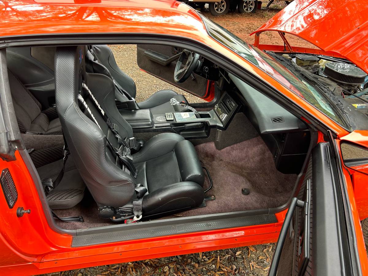 Chevrolet-Camaro-z28-1984-orange-112654-12