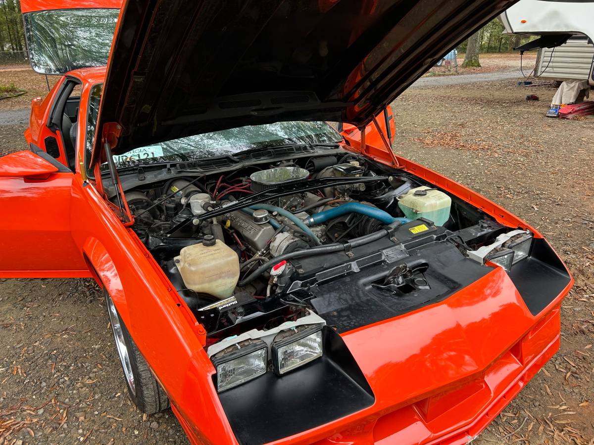 Chevrolet-Camaro-z28-1984-orange-112654-15