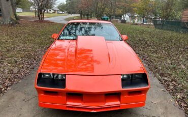 Chevrolet-Camaro-z28-1984-orange-112654-2