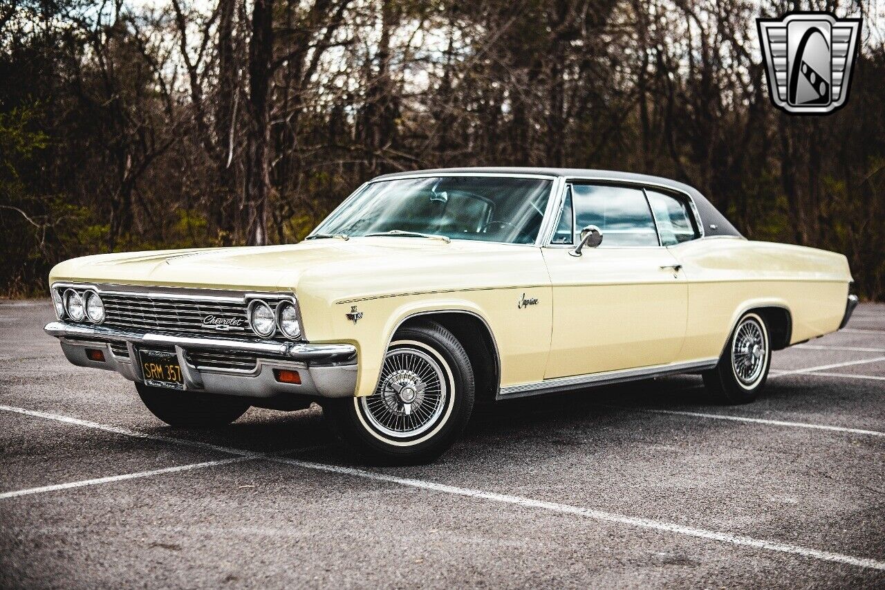 Chevrolet-Caprice-1966-Yellow-Black-83536-3