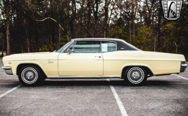 Chevrolet-Caprice-1966-Yellow-Black-83536-4