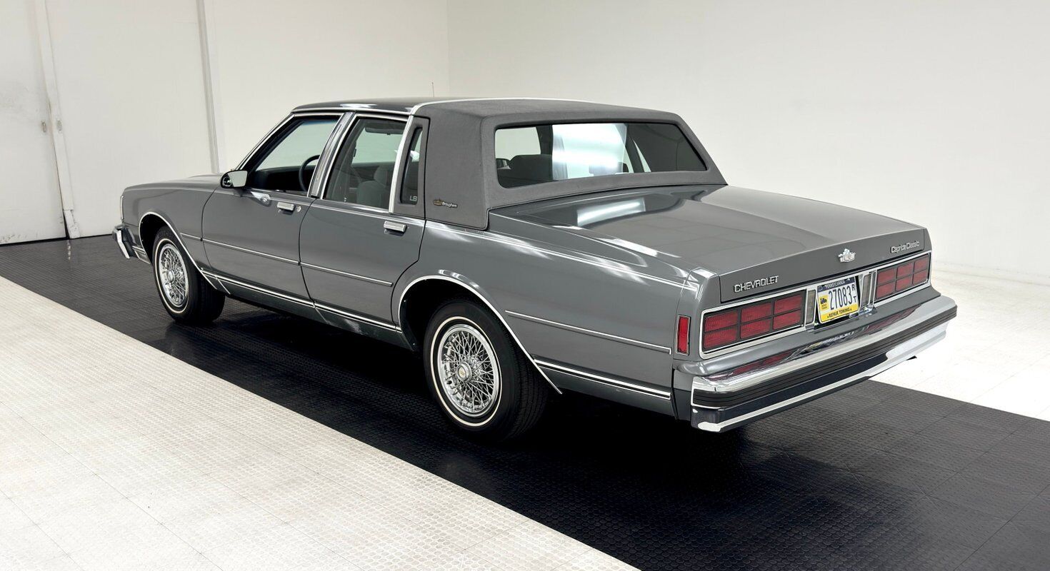 Chevrolet-Caprice-Berline-1989-2