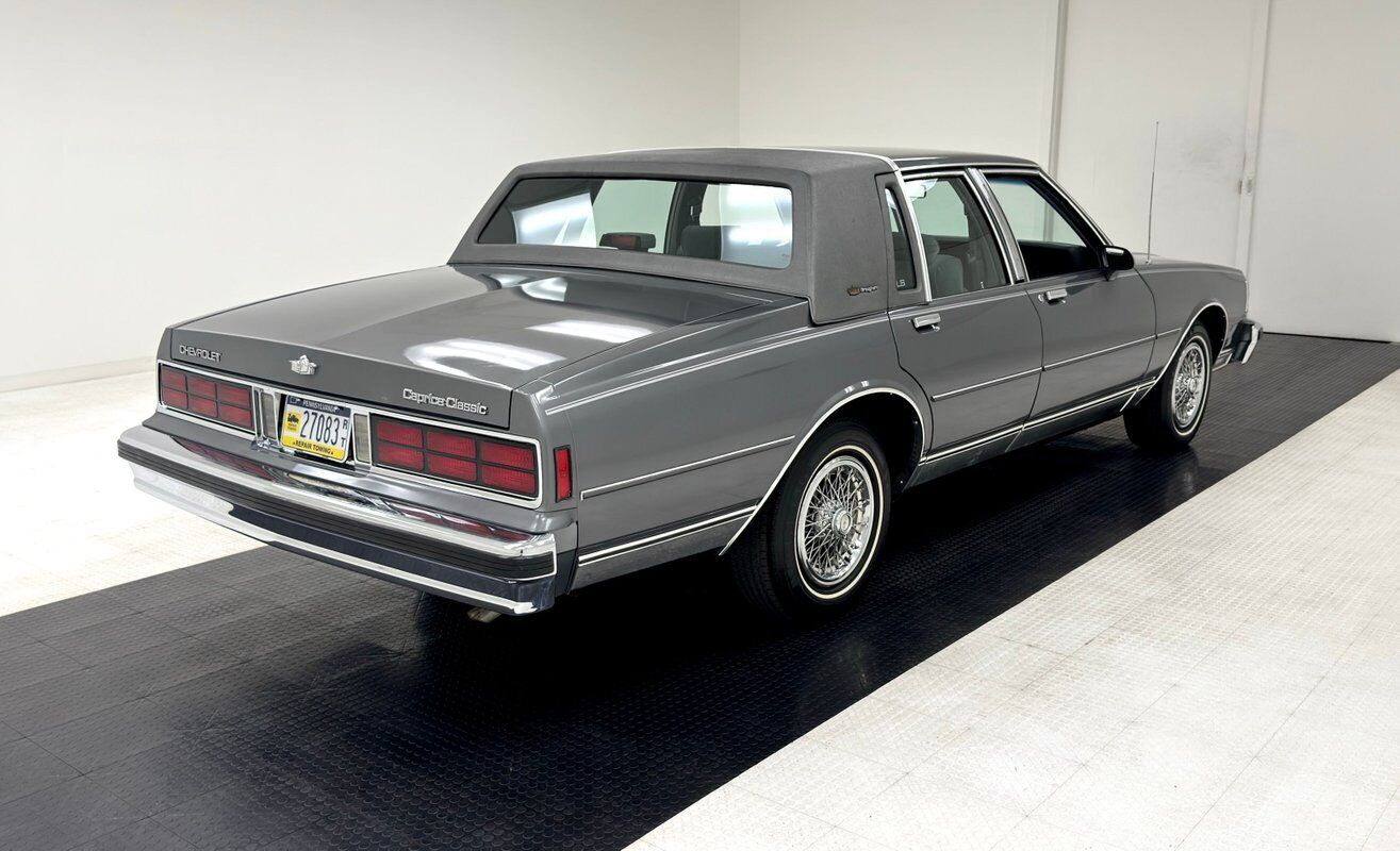 Chevrolet-Caprice-Berline-1989-4