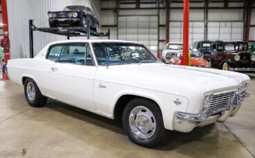 Chevrolet-Caprice-Coupe-1966-White-Blue-15445-11