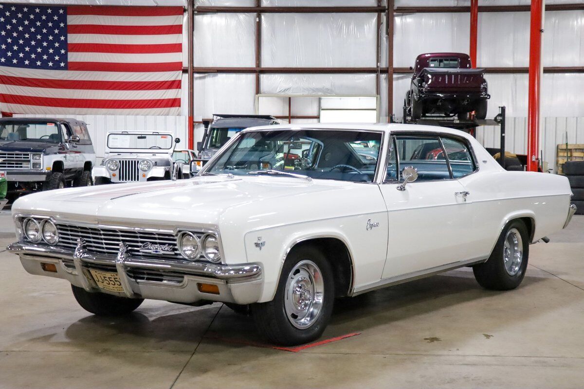 Chevrolet Caprice Coupe 1966 à vendre