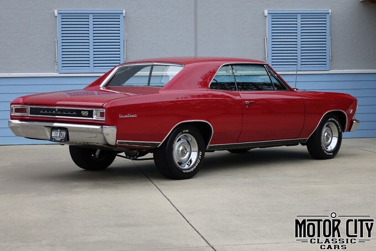 Chevrolet-Chevelle-1966-2