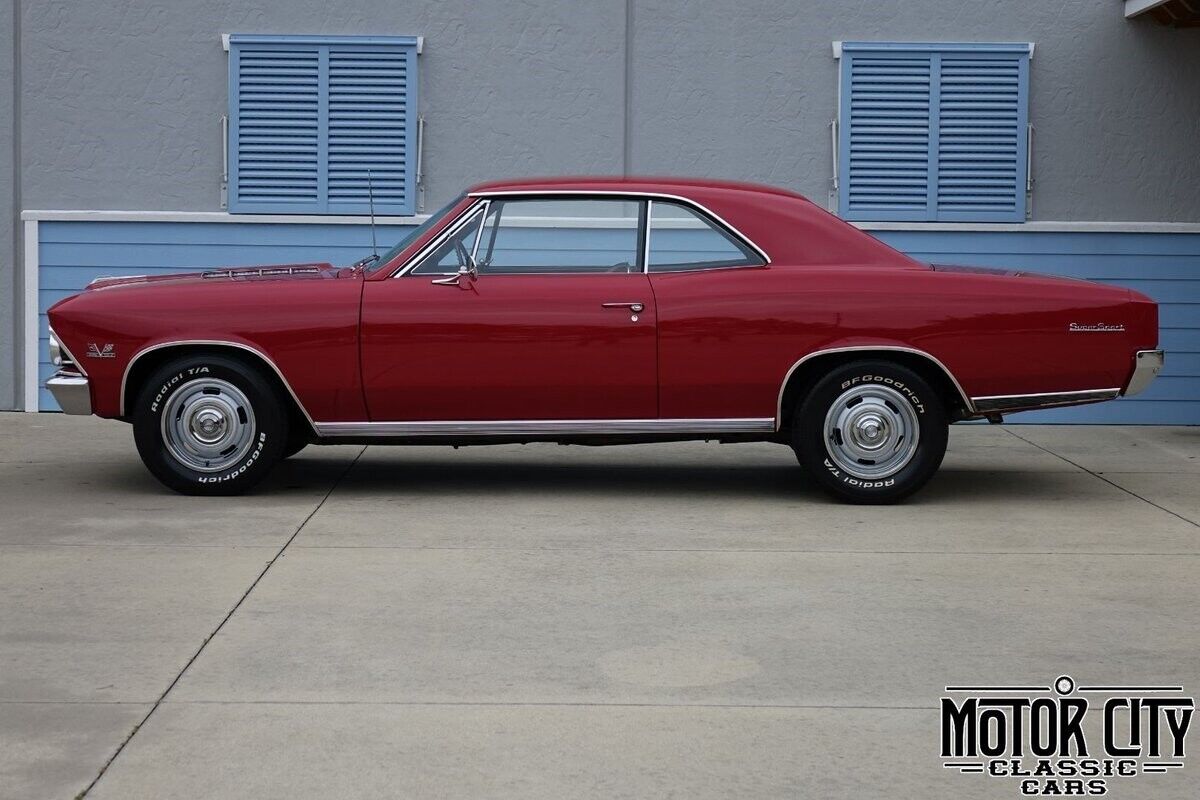 Chevrolet-Chevelle-1966-Red-Black-0-5