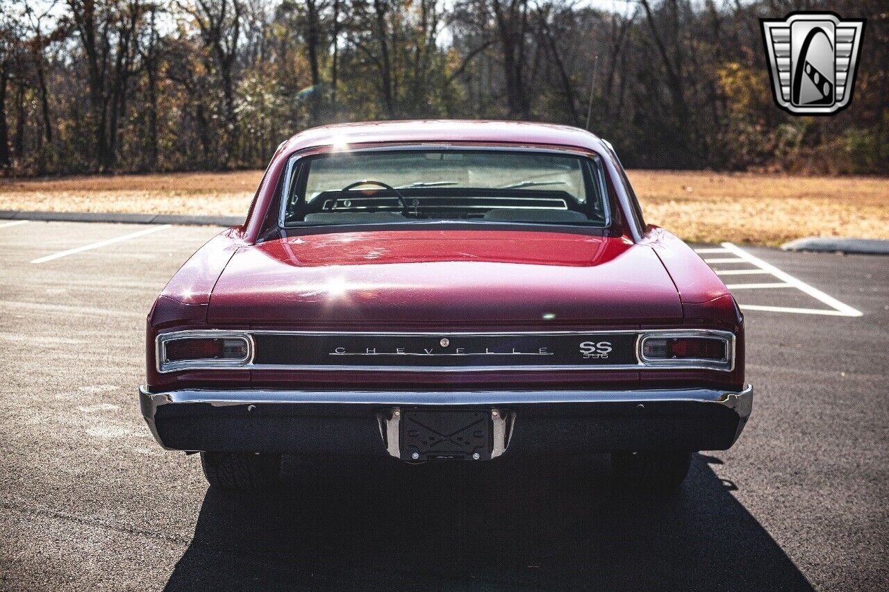 Chevrolet-Chevelle-1966-Red-White-84874-5