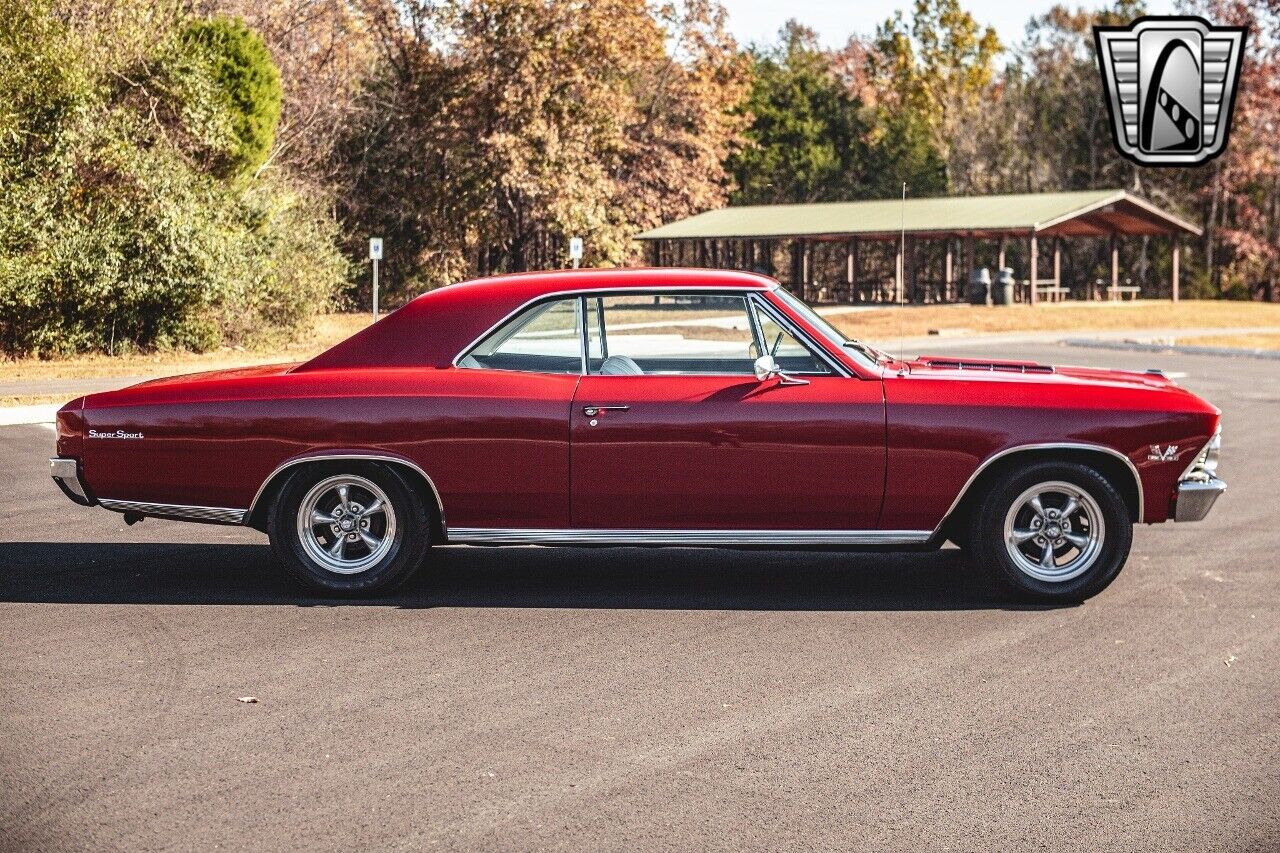 Chevrolet-Chevelle-1966-Red-White-84874-7