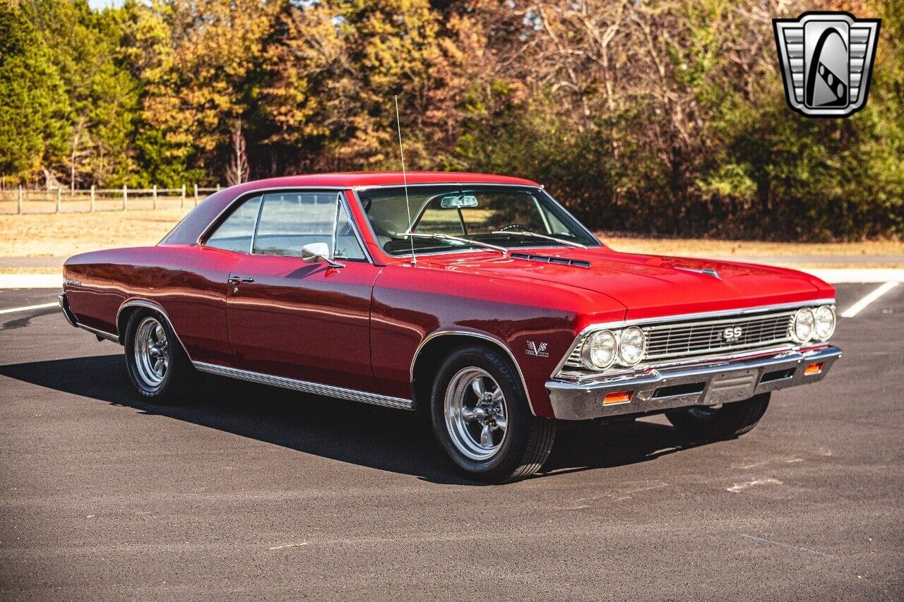 Chevrolet-Chevelle-1966-Red-White-84874-8