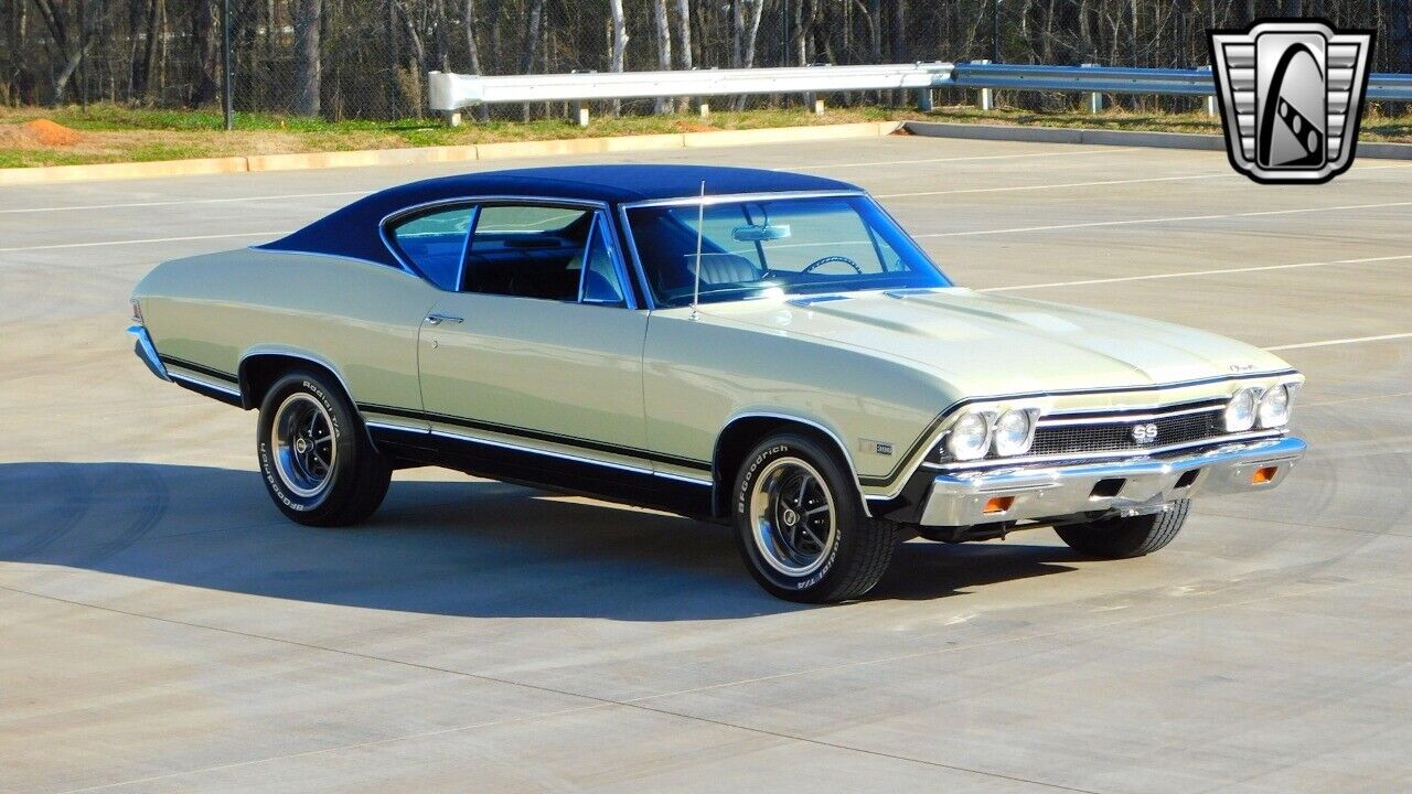 Chevrolet-Chevelle-1968-Ivory-Black-85078-9